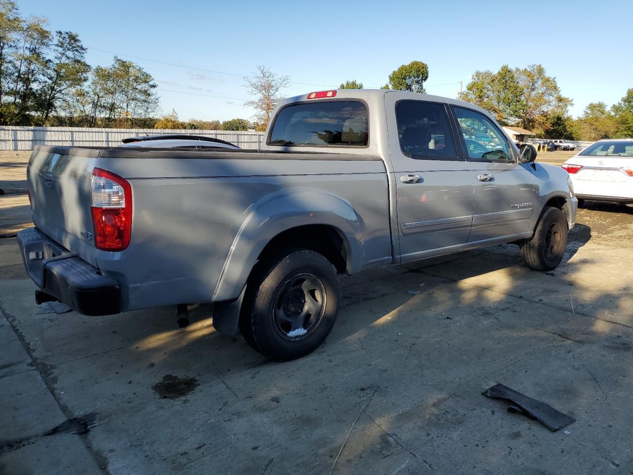 2004 TOYOTA TUNDRA
