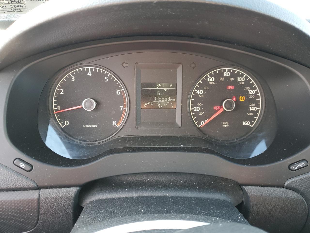 2011 VOLKSWAGEN JETTA