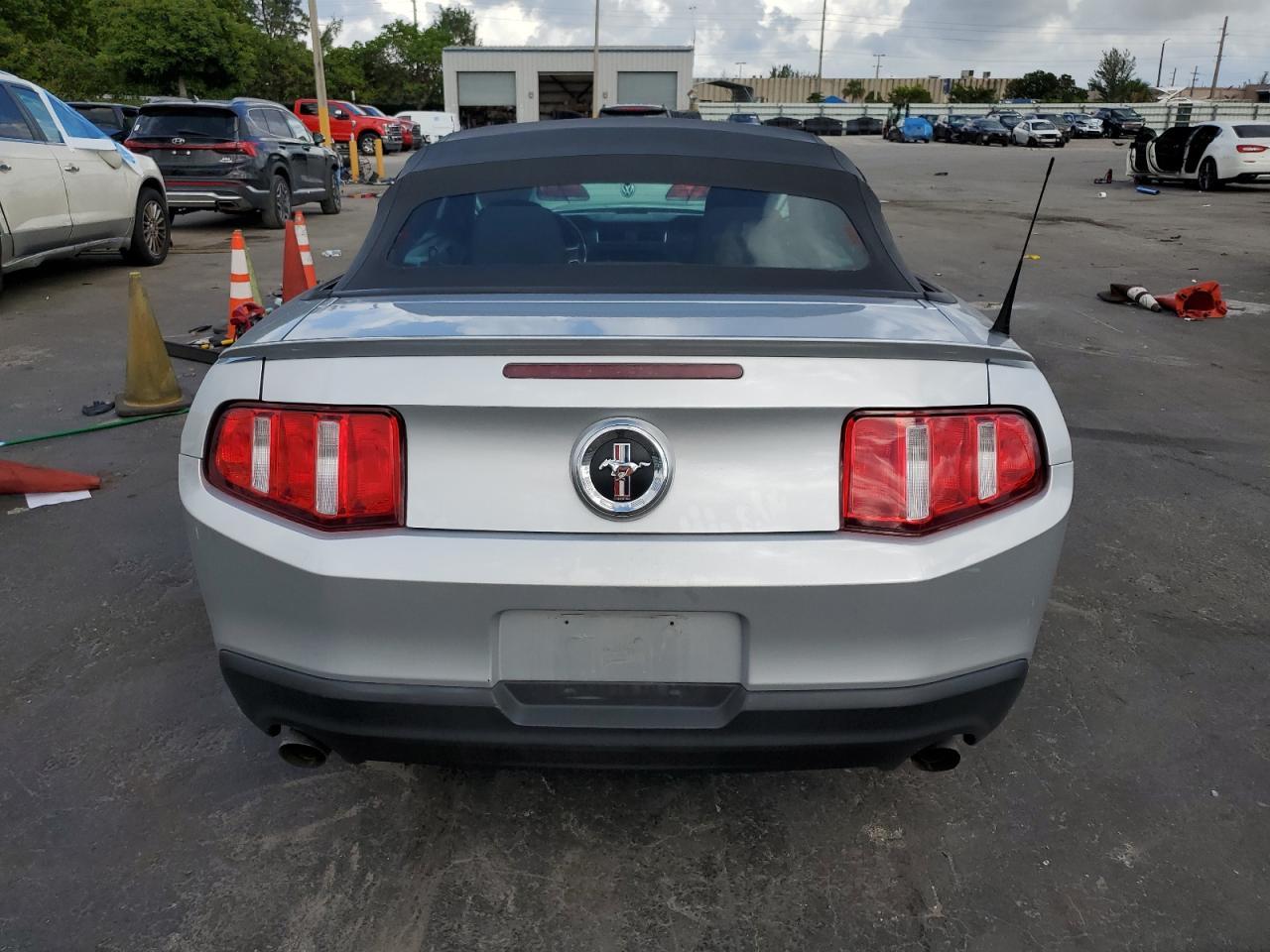 2012 FORD MUSTANG
