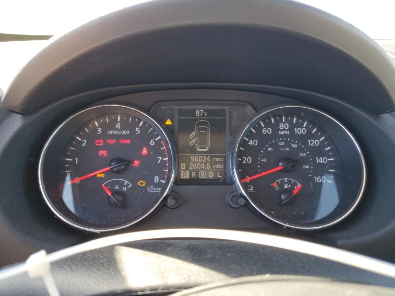 2015 NISSAN ROGUE