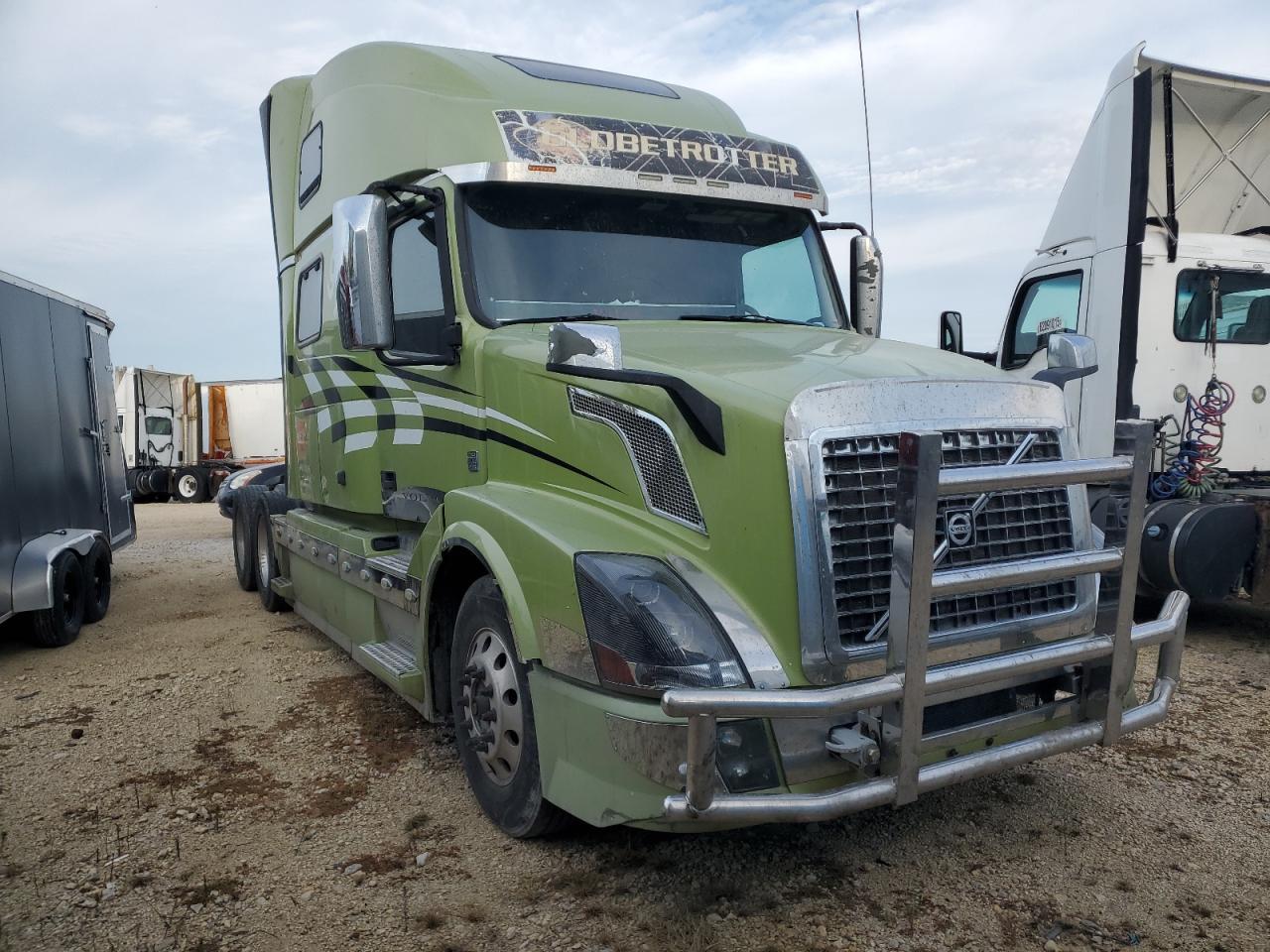 2015 VOLVO VNL