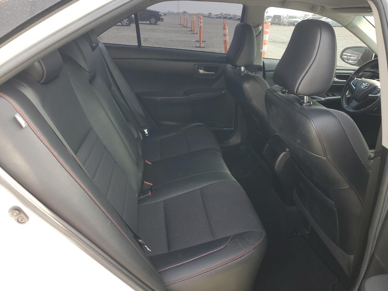 2016 TOYOTA CAMRY