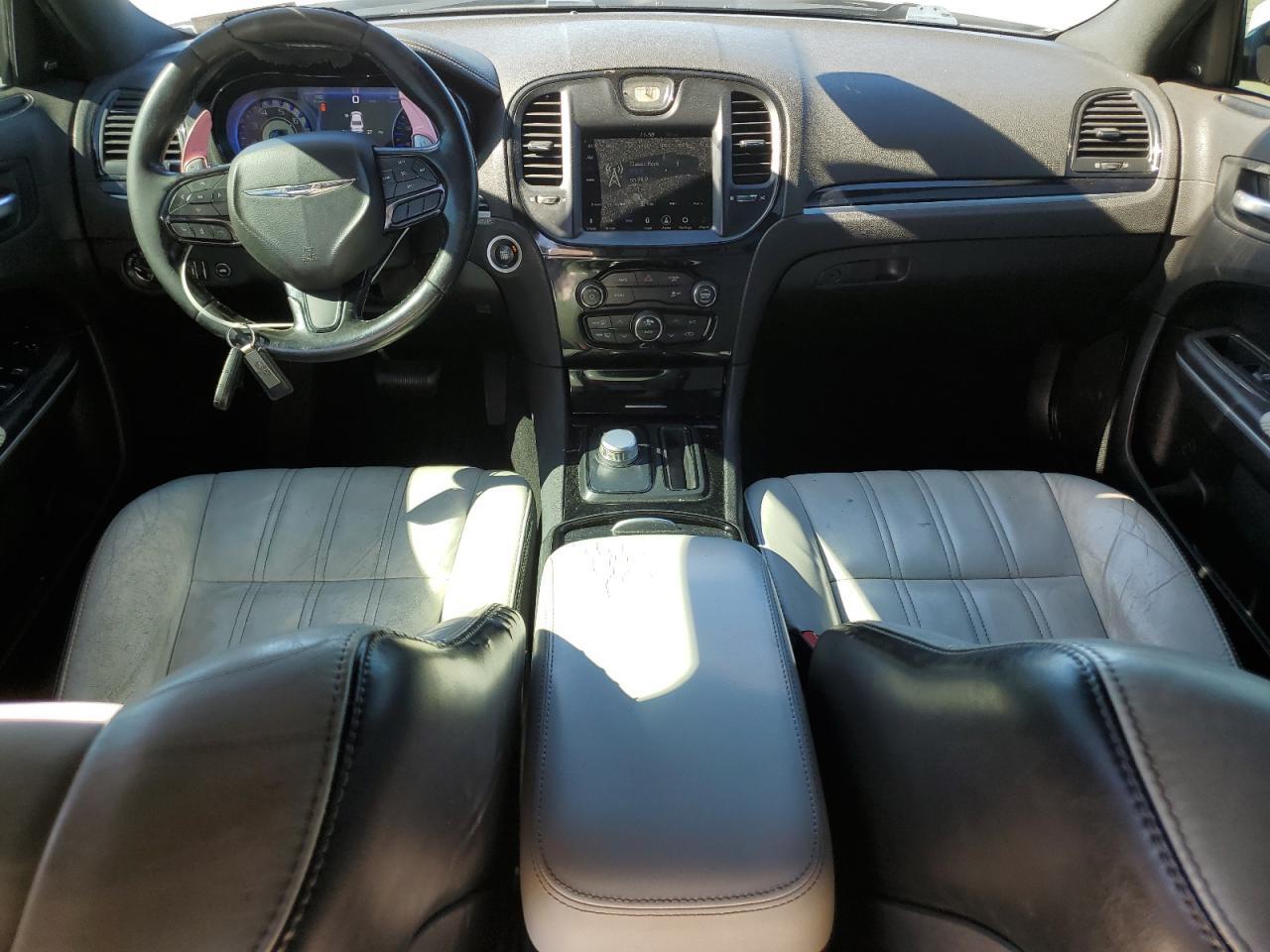 2019 CHRYSLER 300