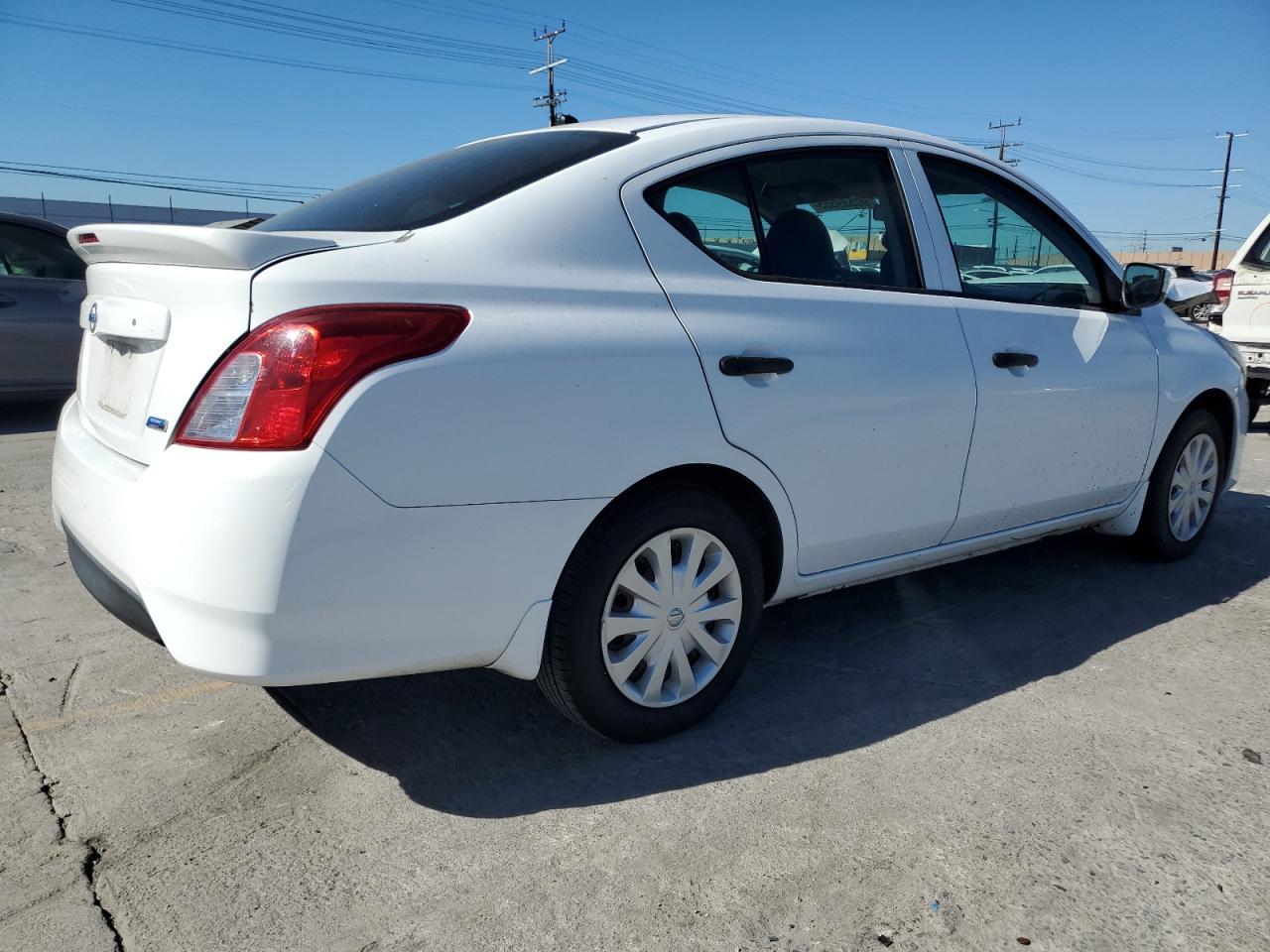 2016 NISSAN VERSA