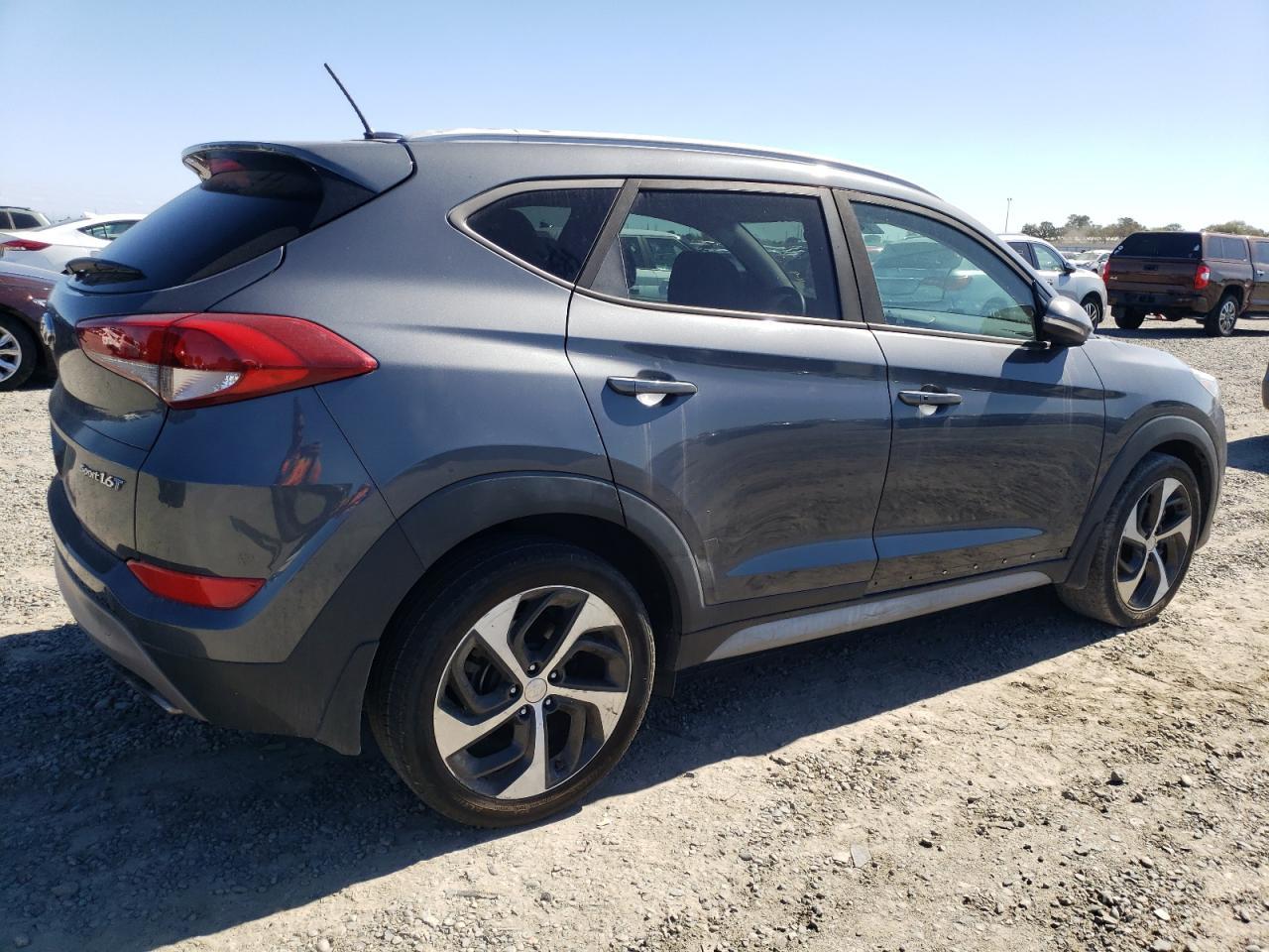 2017 HYUNDAI TUCSON