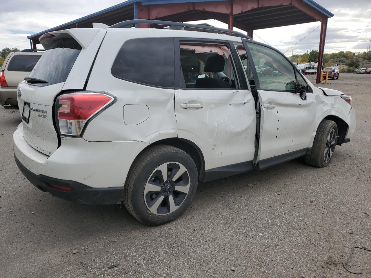 2017 SUBARU FORESTER