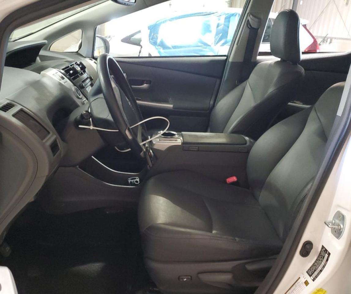 2013 TOYOTA PRIUS V