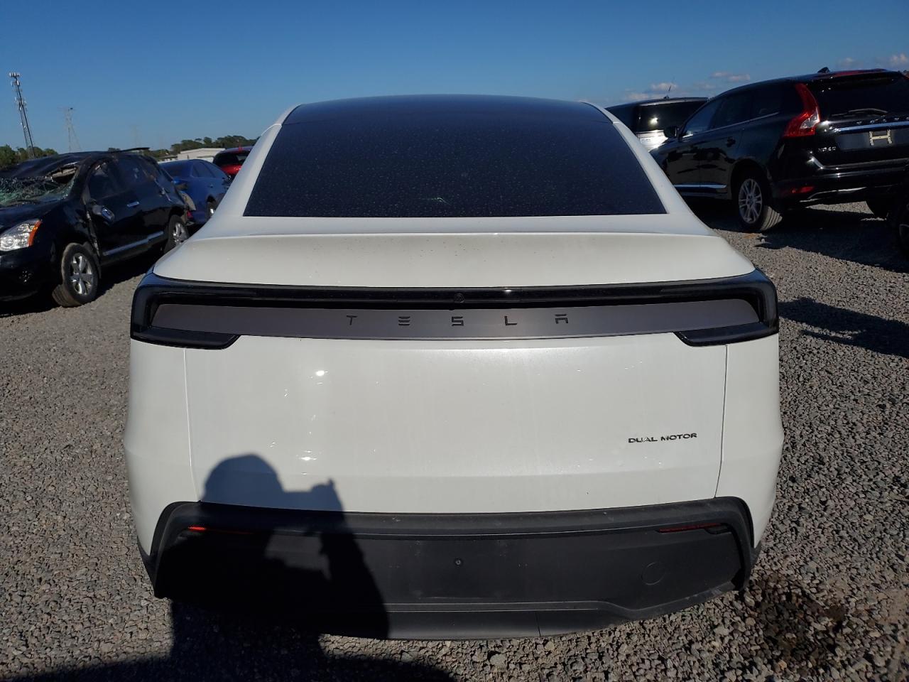 2026 TESLA MODEL Y