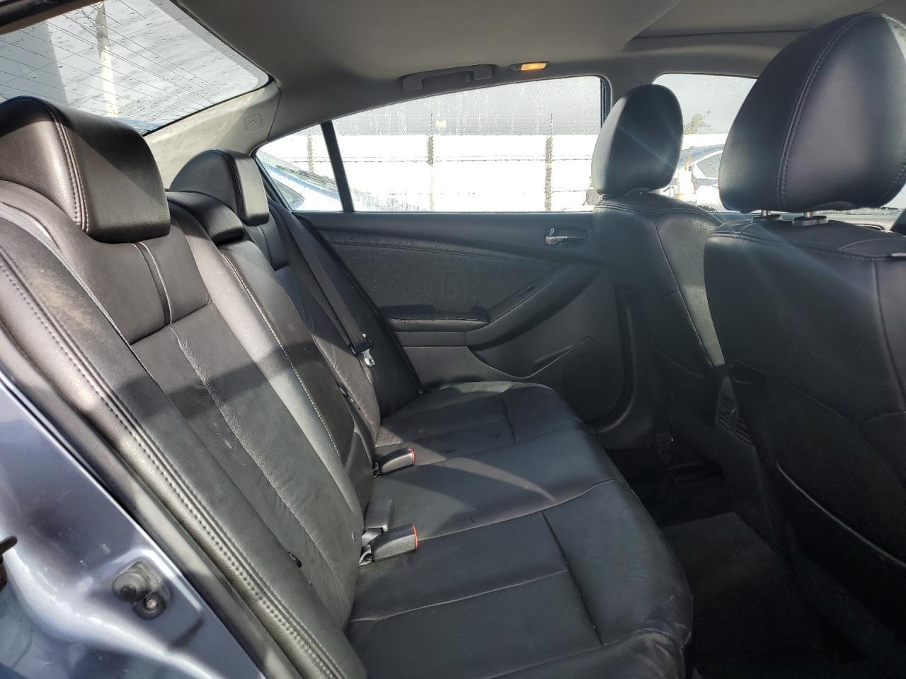 2010 NISSAN ALTIMA