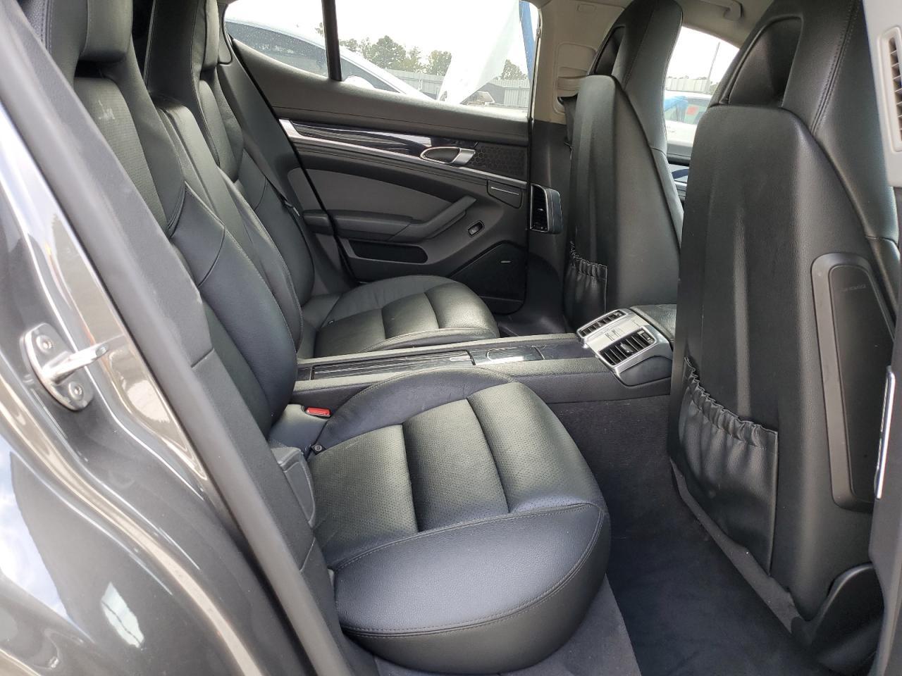 2014 PORSCHE Panamera