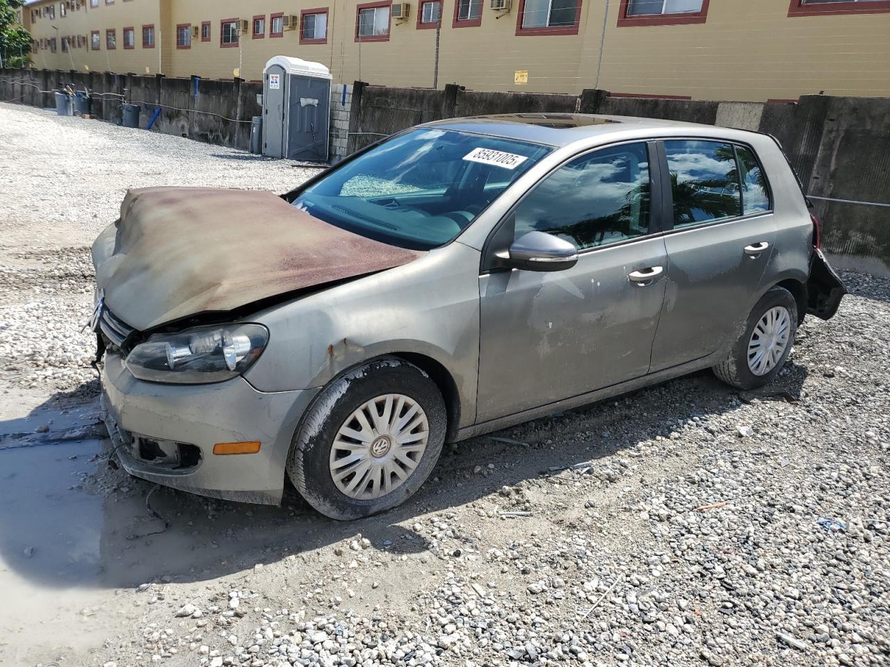2011 VOLKSWAGEN GOLF