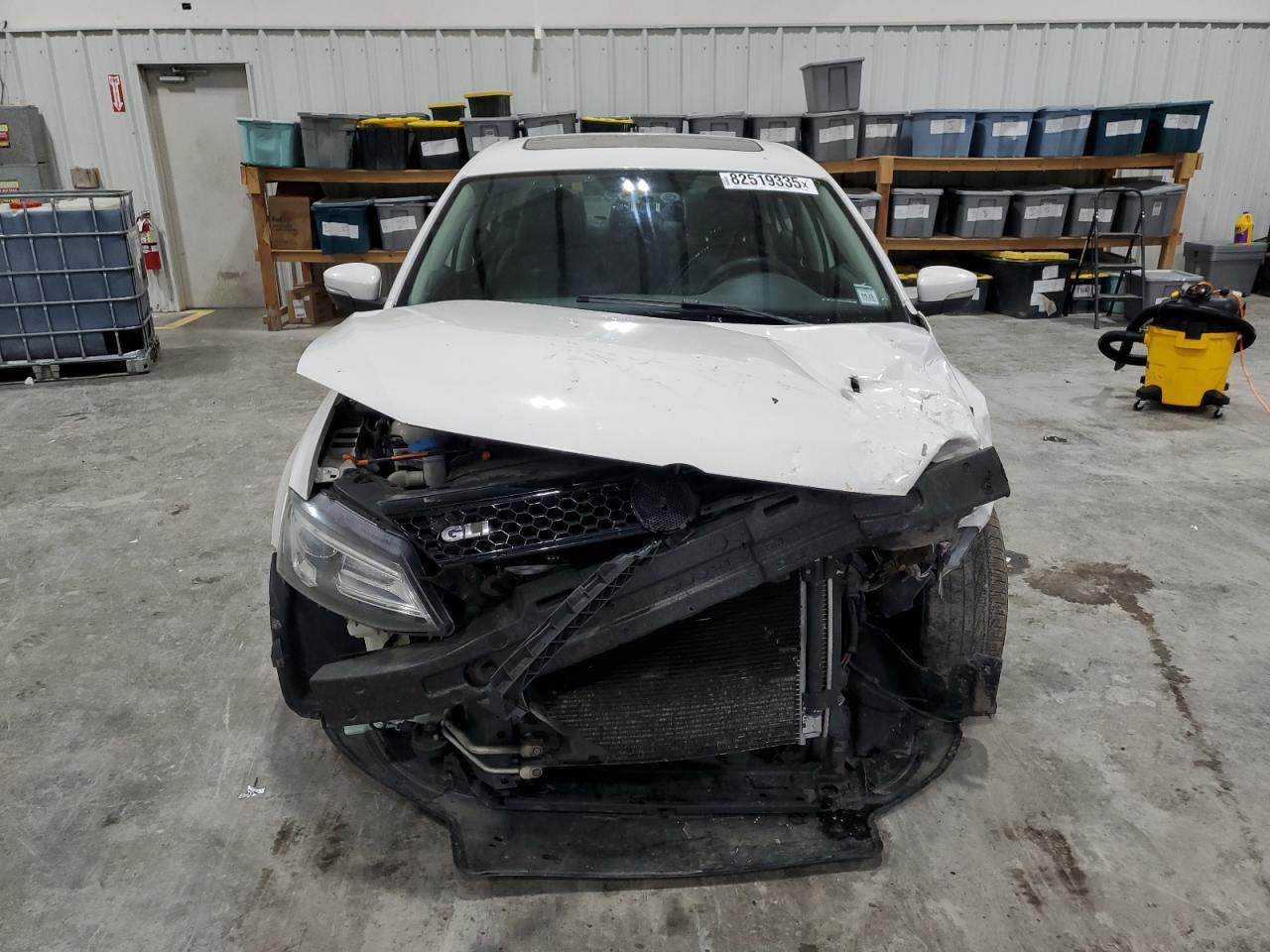 2011 VOLKSWAGEN JETTA