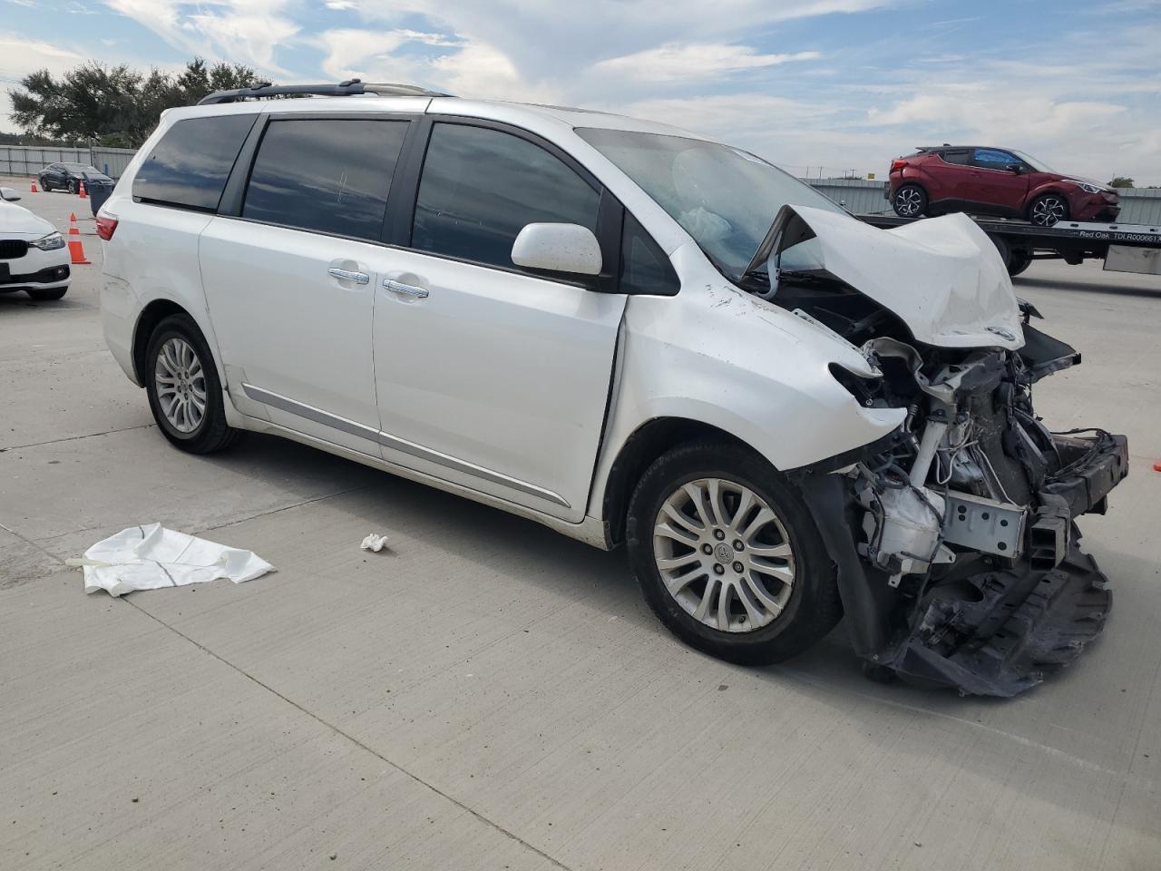 2017 TOYOTA SIENNA