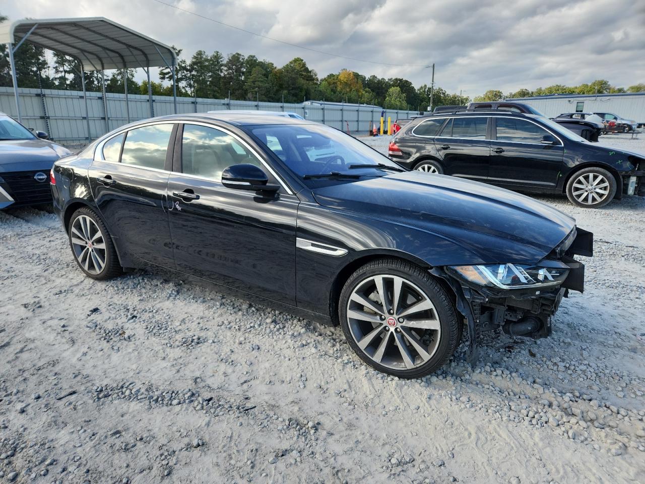 2017 JAGUAR XE