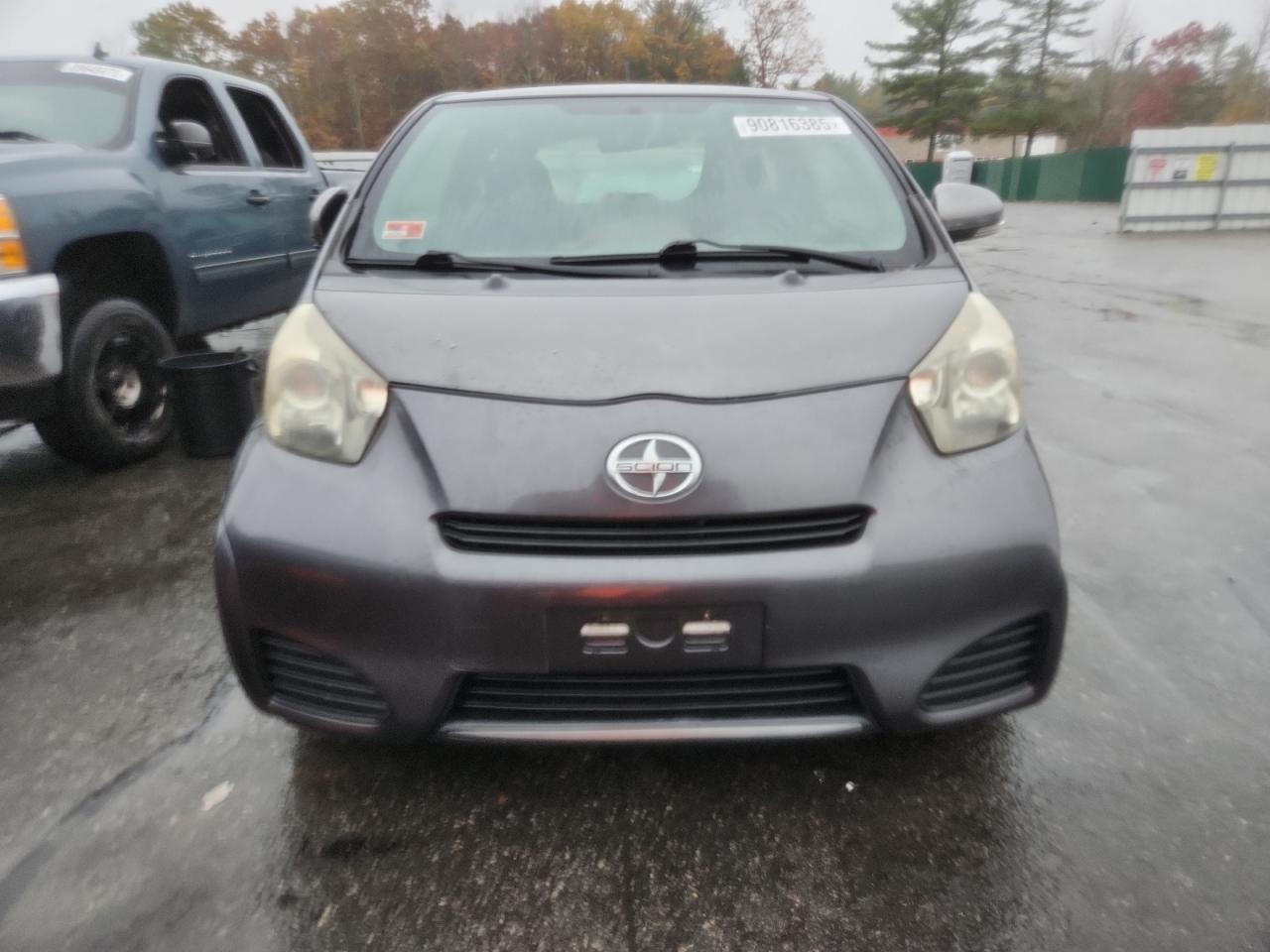 2013 TOYOTA SCION