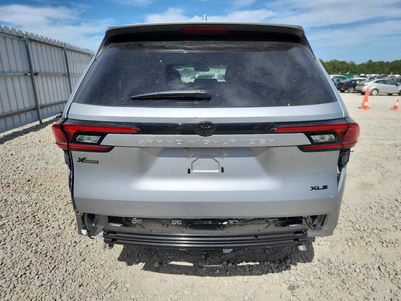 2025 TOYOTA HIGHLANDER