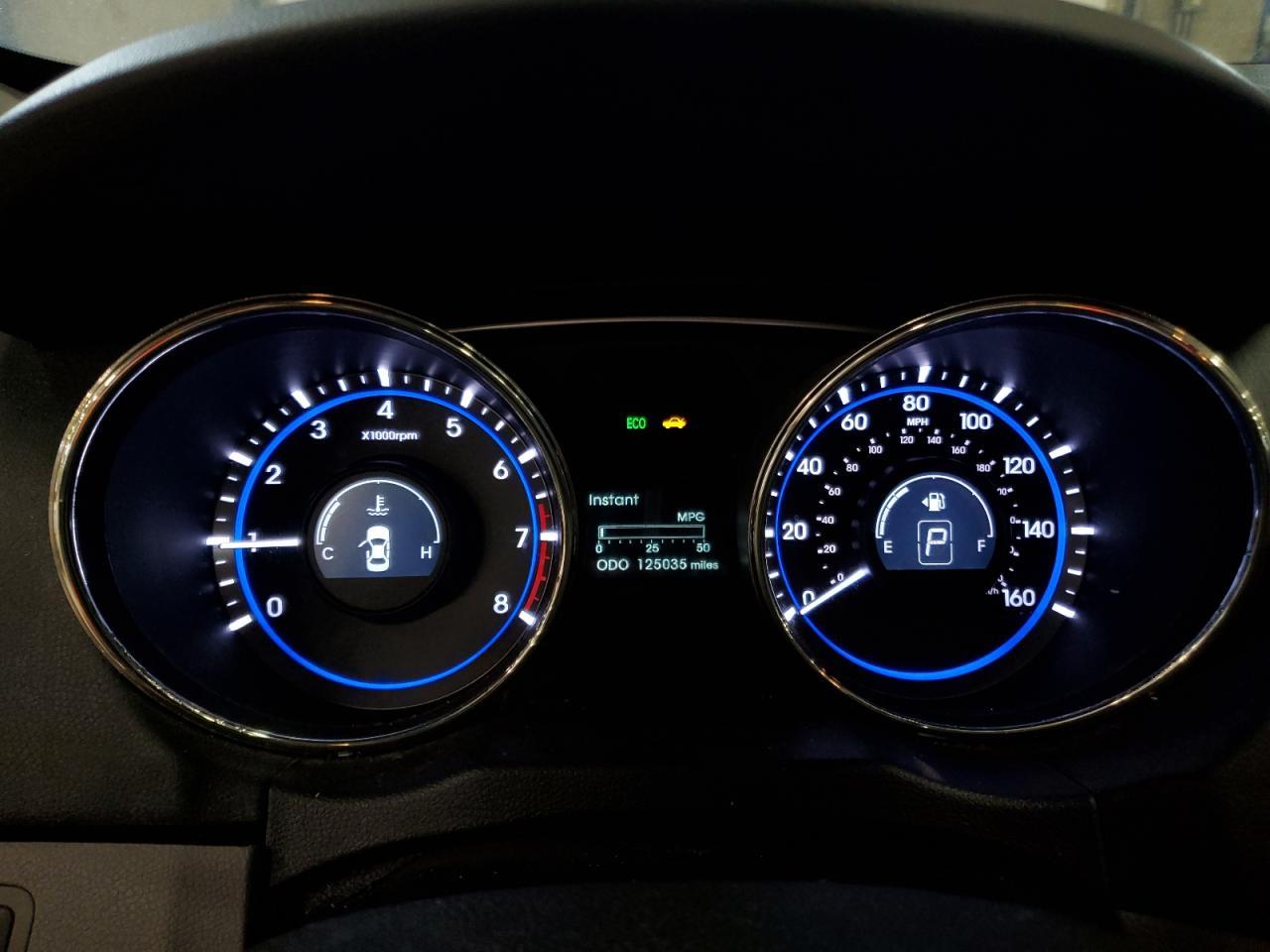 2011 HYUNDAI SONATA