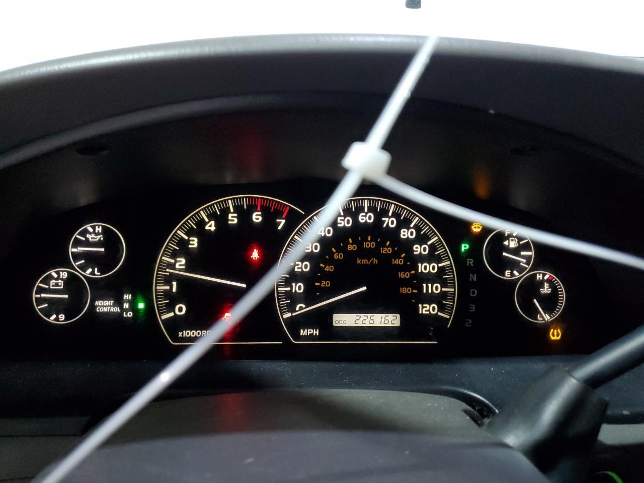 2006 TOYOTA Sequoia