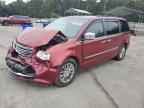 2014 CHRYSLER Town & Country