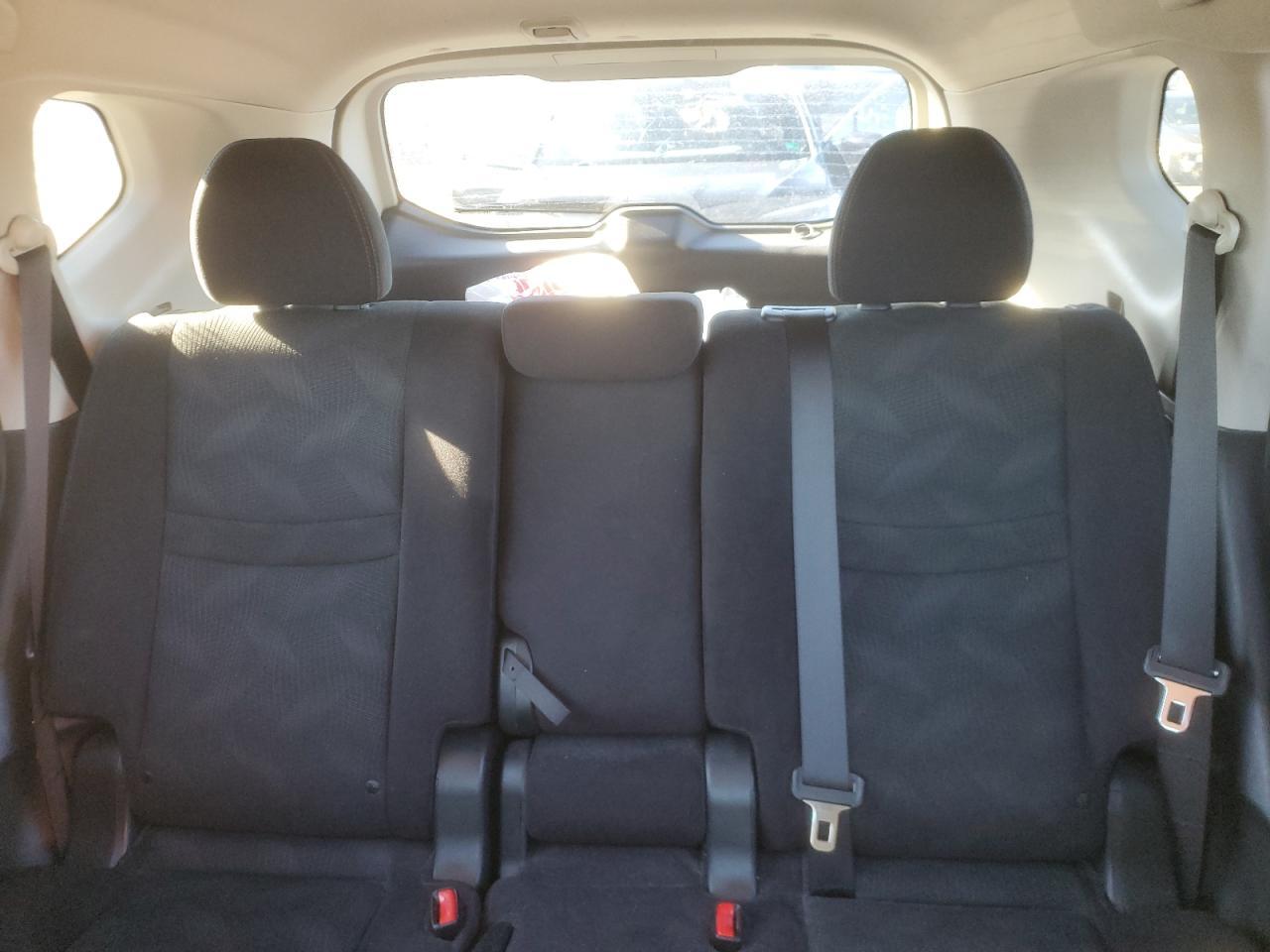 2015 NISSAN ROGUE