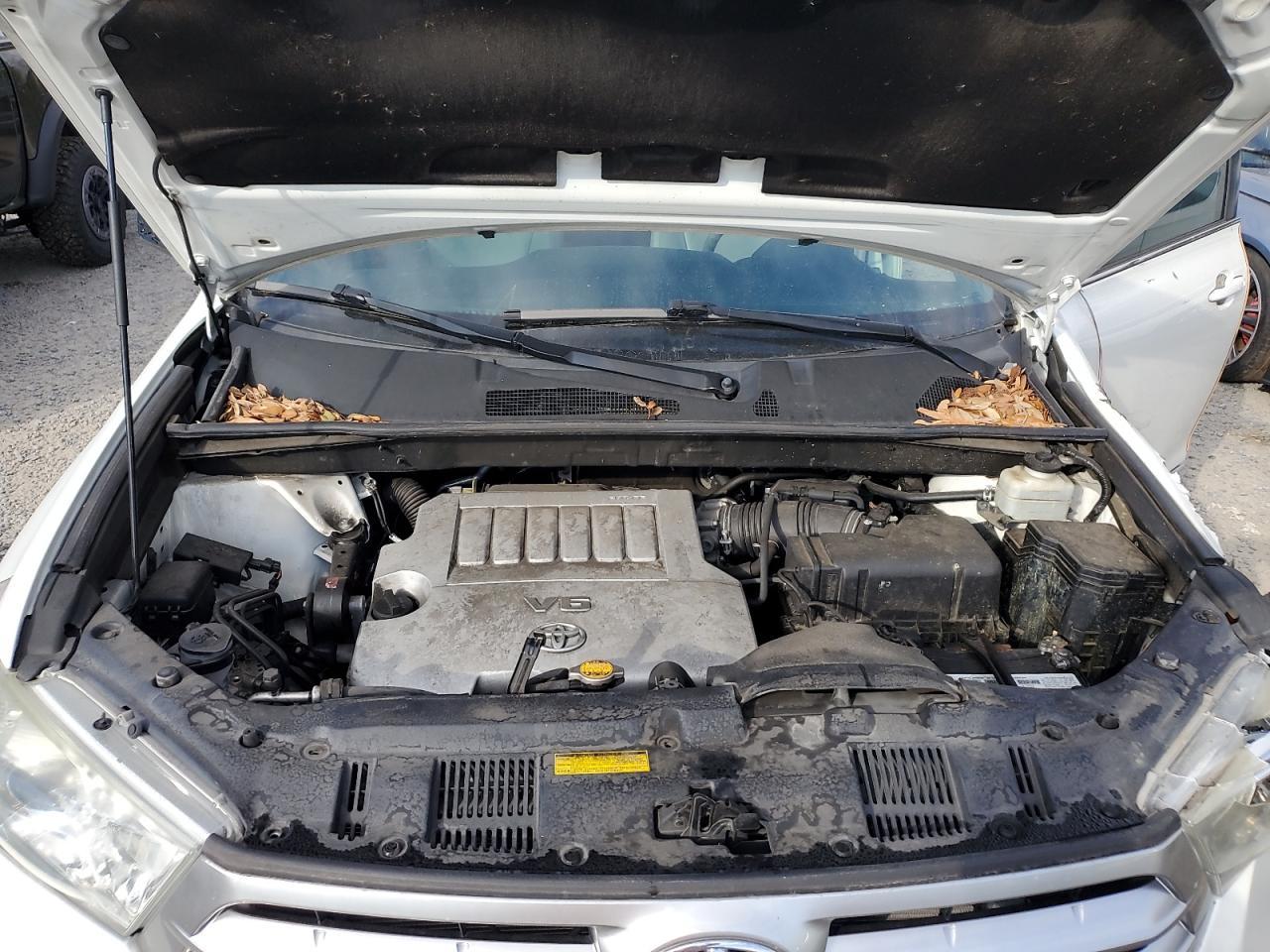 2012 TOYOTA HIGHLANDER