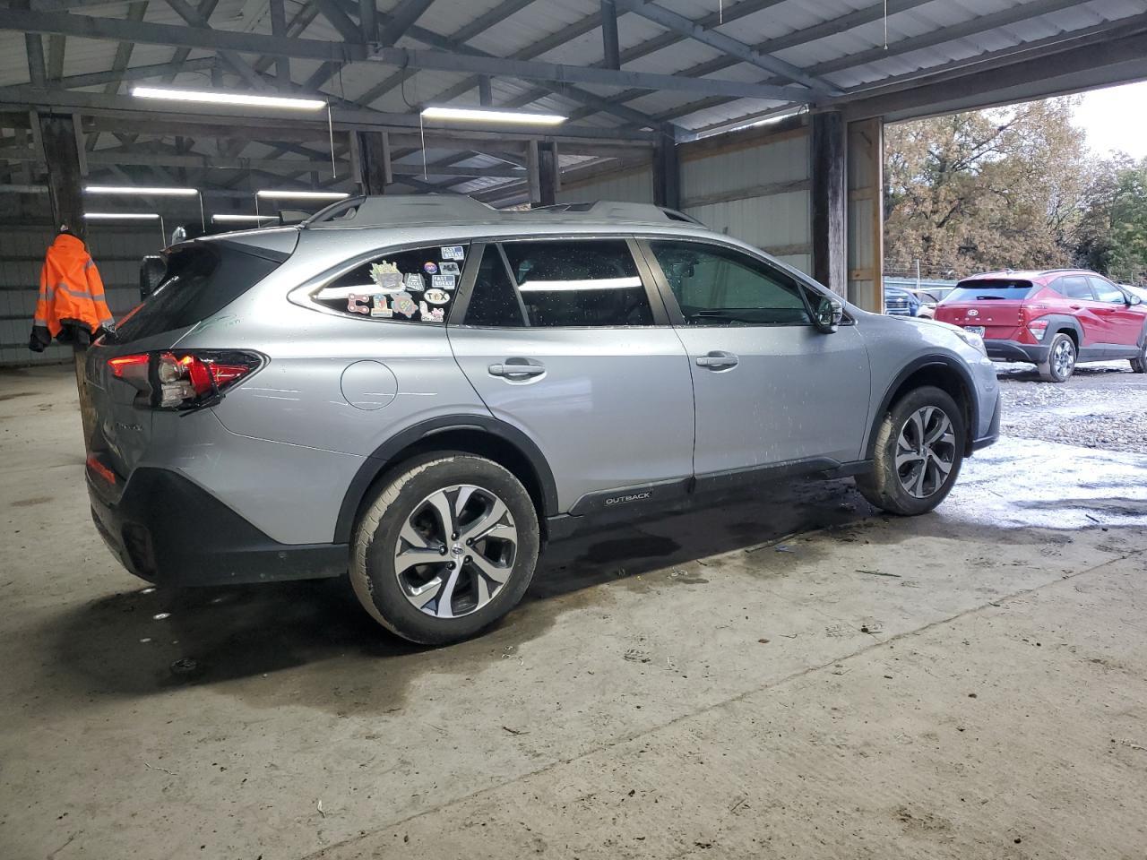 2021 SUBARU Outback