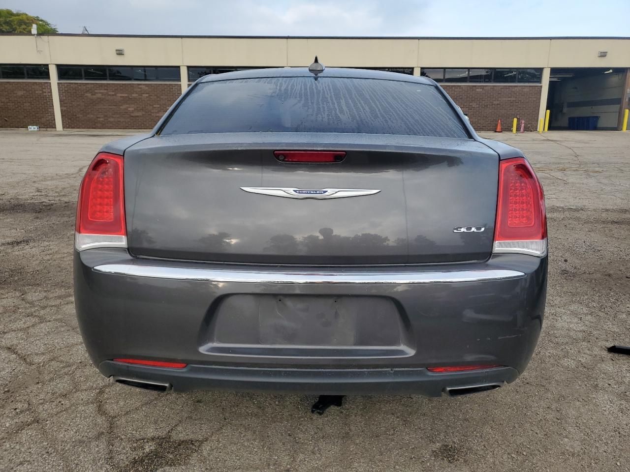 2019 CHRYSLER 300