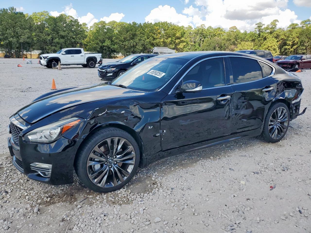 2016 INFINITI Q70