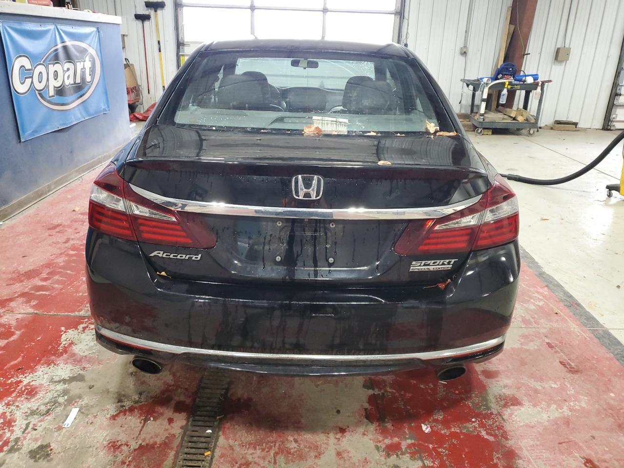 2017 HONDA ACCORD