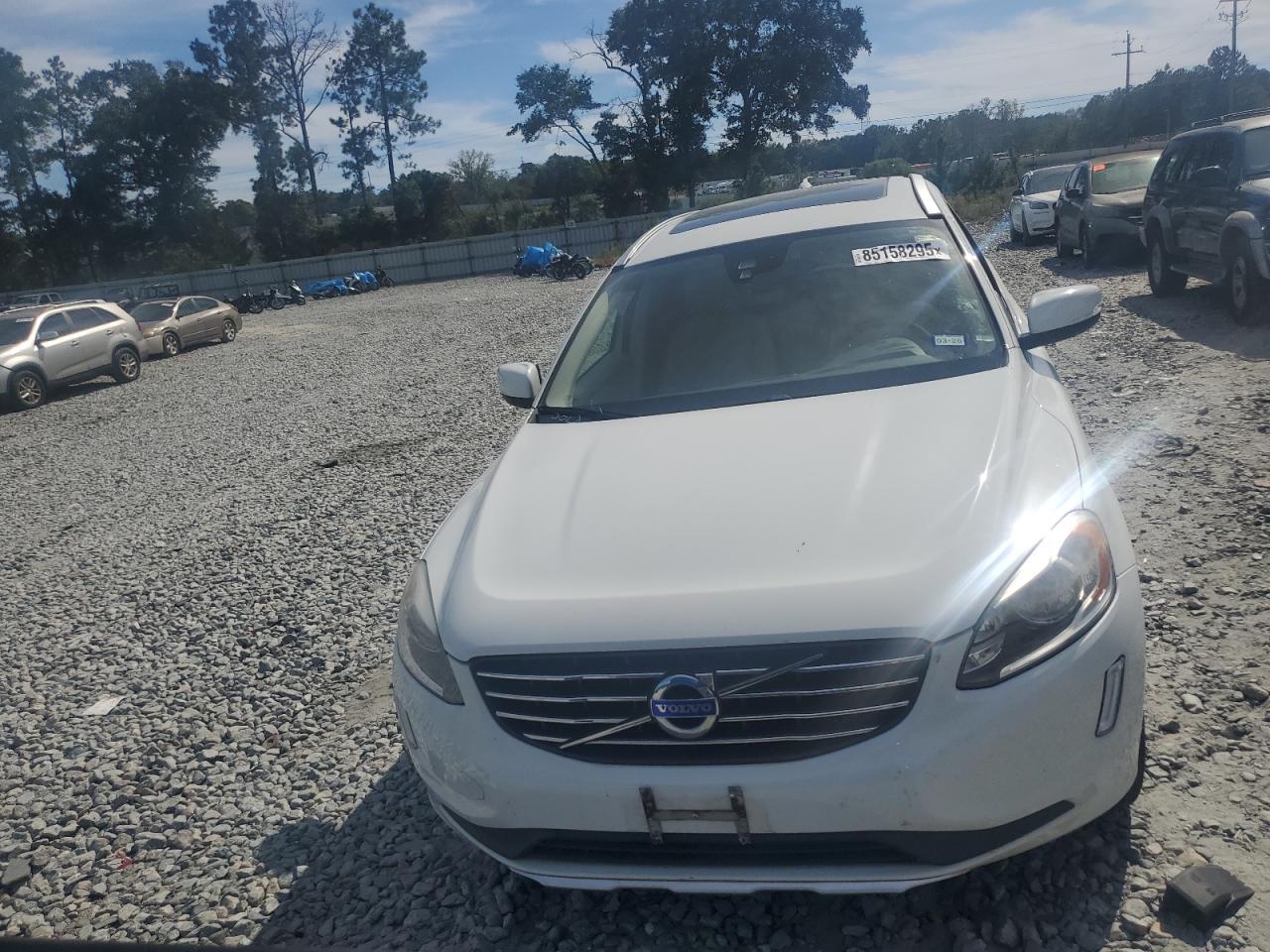2015 VOLVO XC60