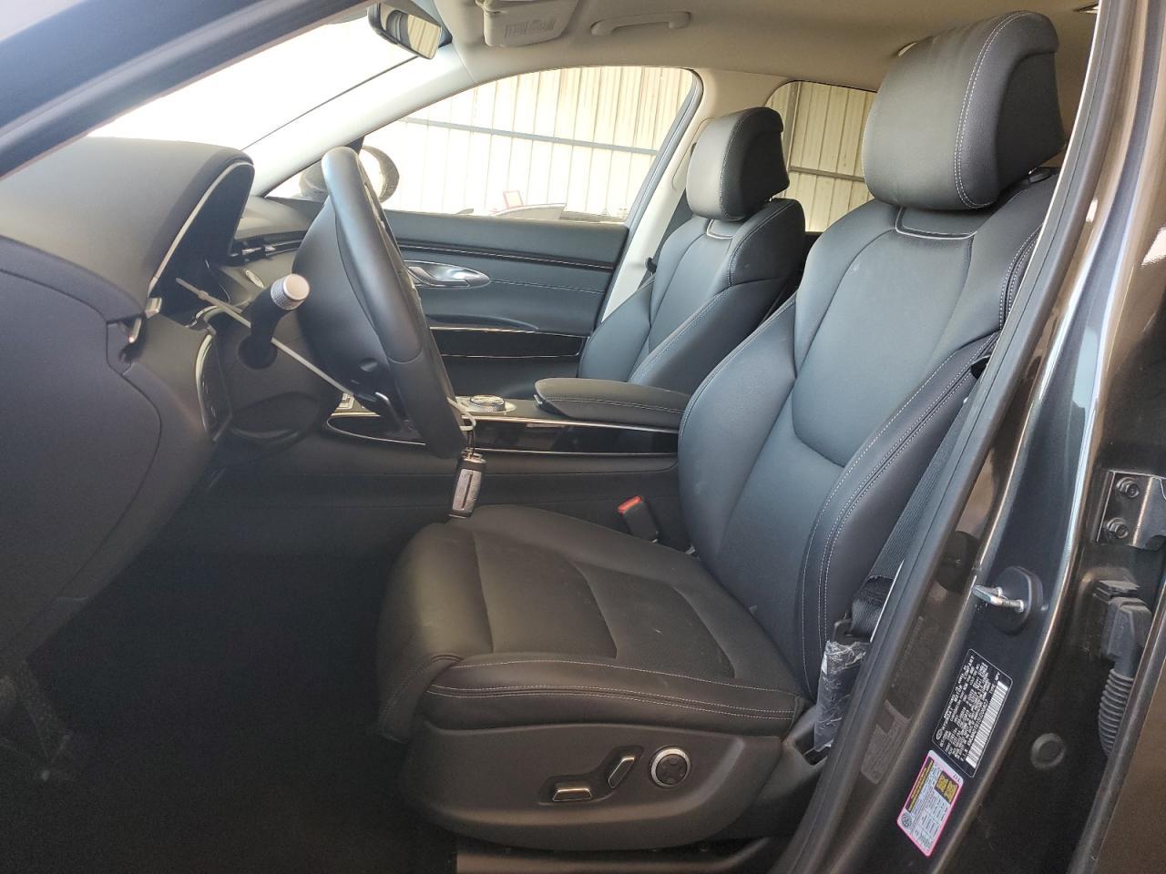 2025 GENESIS GV70