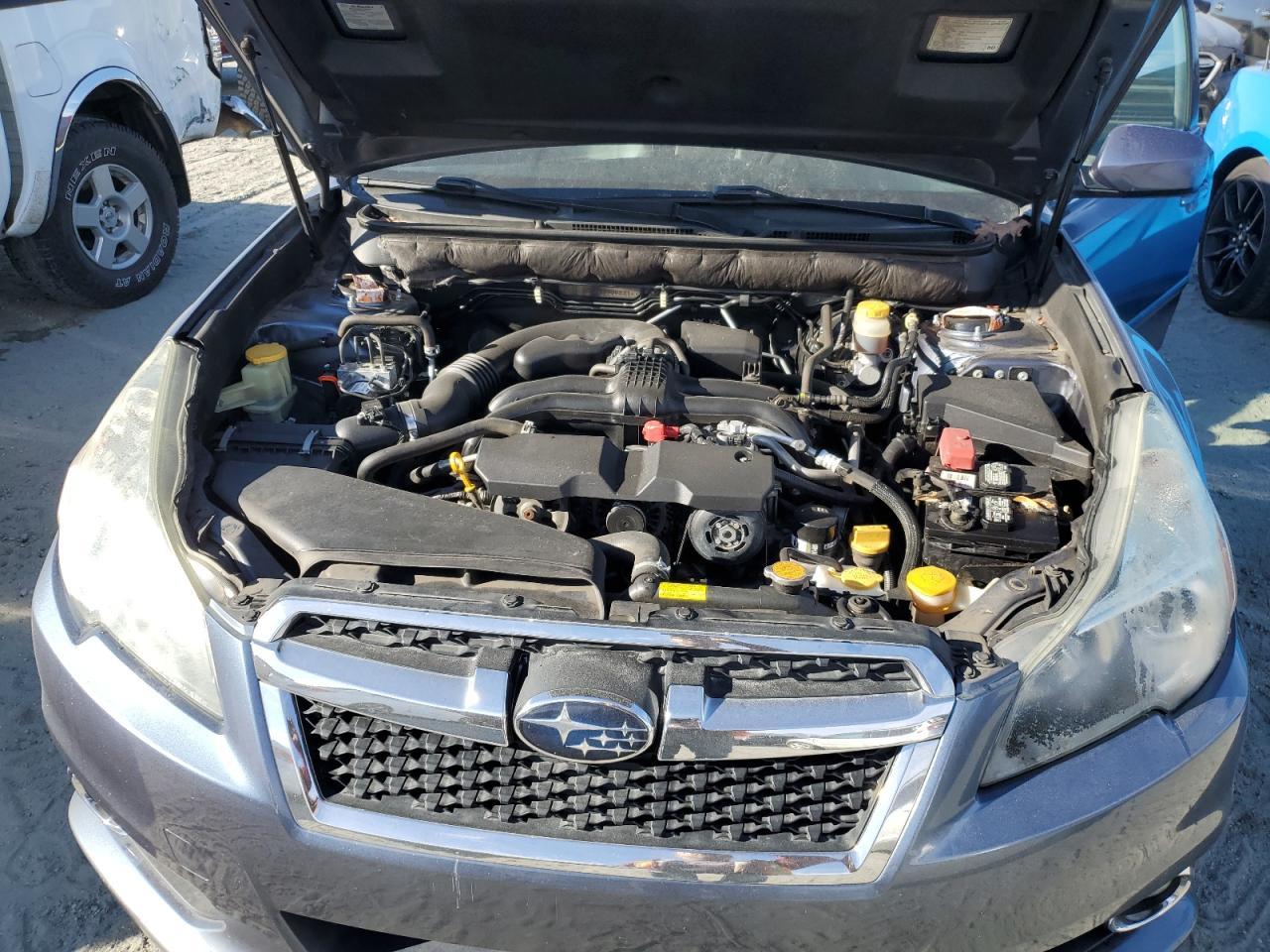 2013 SUBARU Legacy