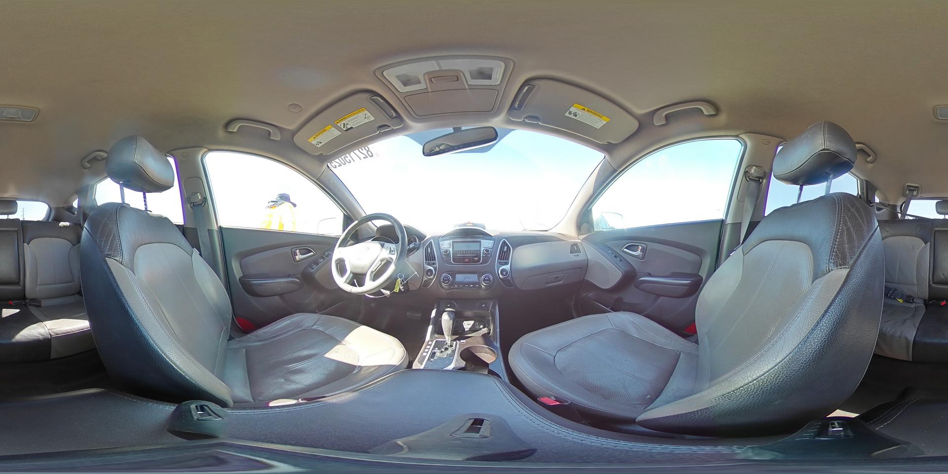 2011 HYUNDAI TUCSON