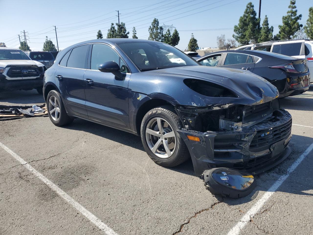 2020 PORSCHE Macan