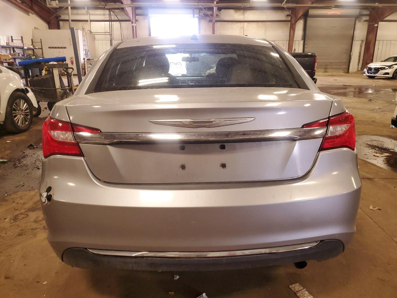 2013 CHRYSLER 200