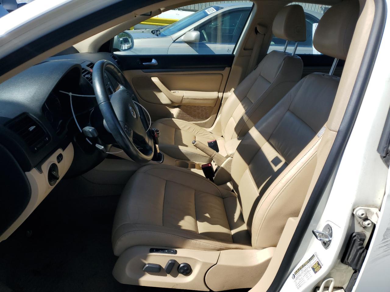 2006 VOLKSWAGEN JETTA