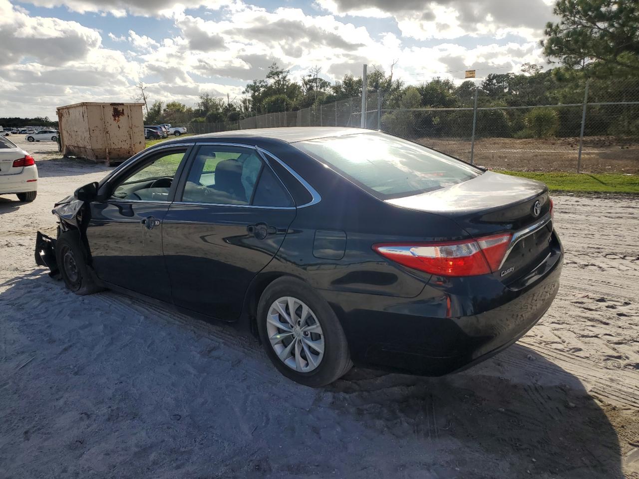 2016 TOYOTA CAMRY