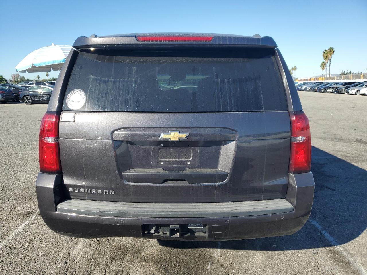 2018 CHEVROLET Suburban