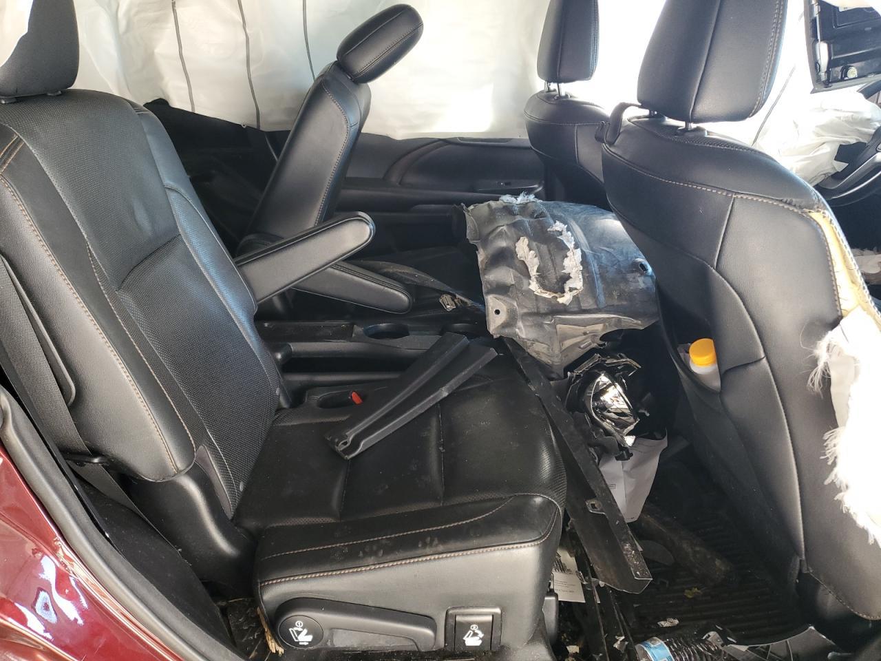 2016 TOYOTA HIGHLANDER