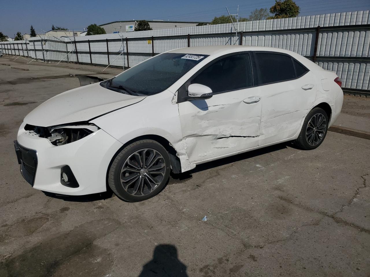 2016 TOYOTA COROLLA