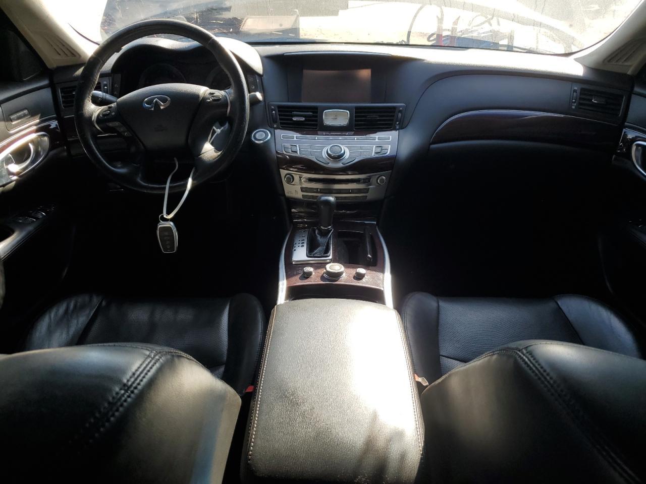 2017 INFINITI Q70