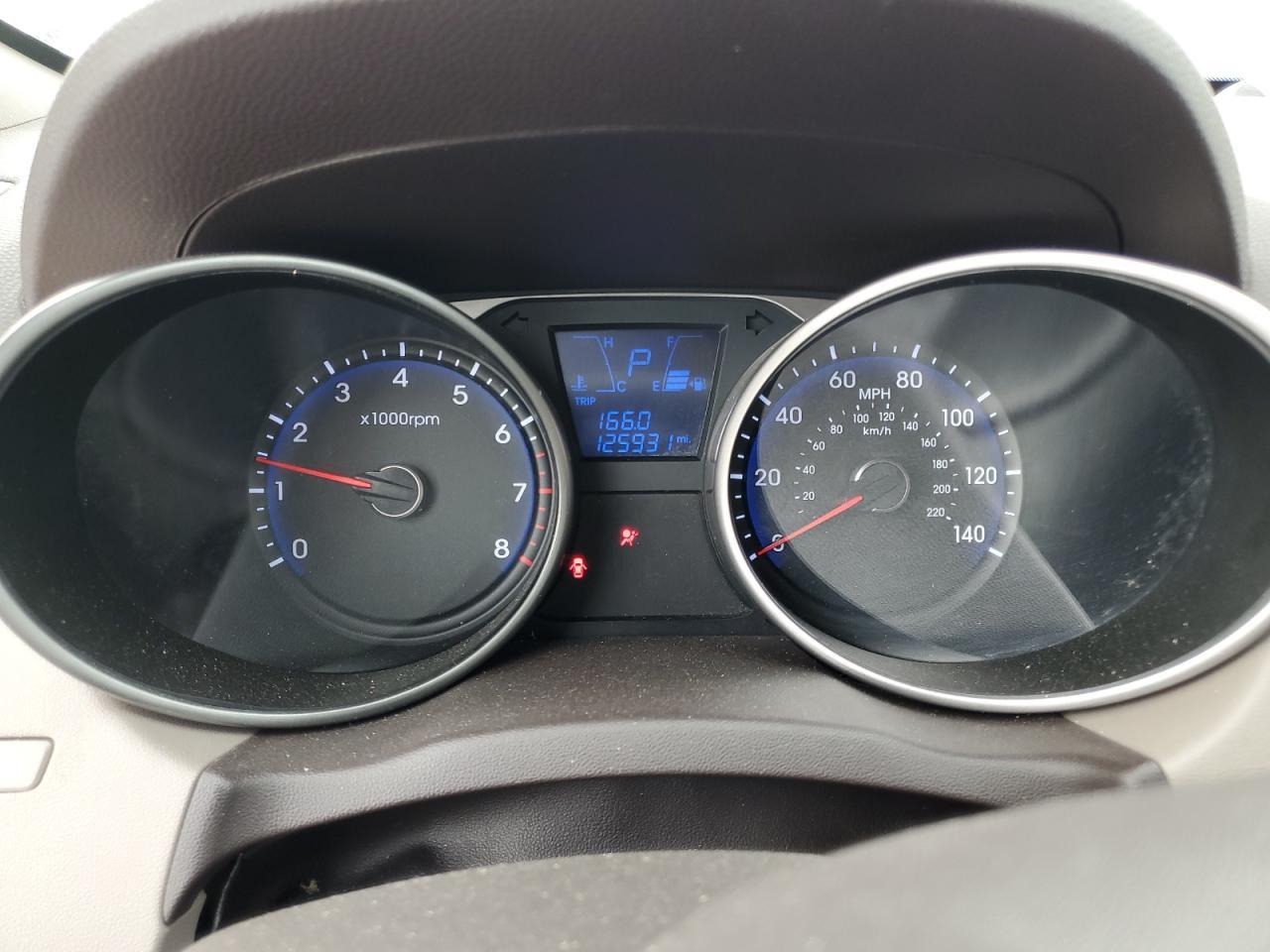 2011 HYUNDAI TUCSON
