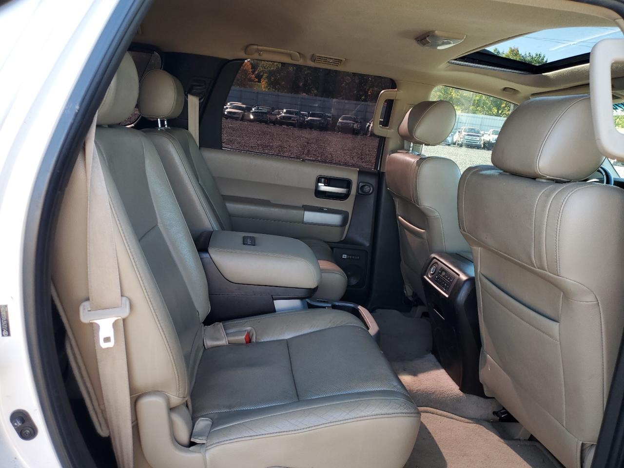 2008 TOYOTA Sequoia