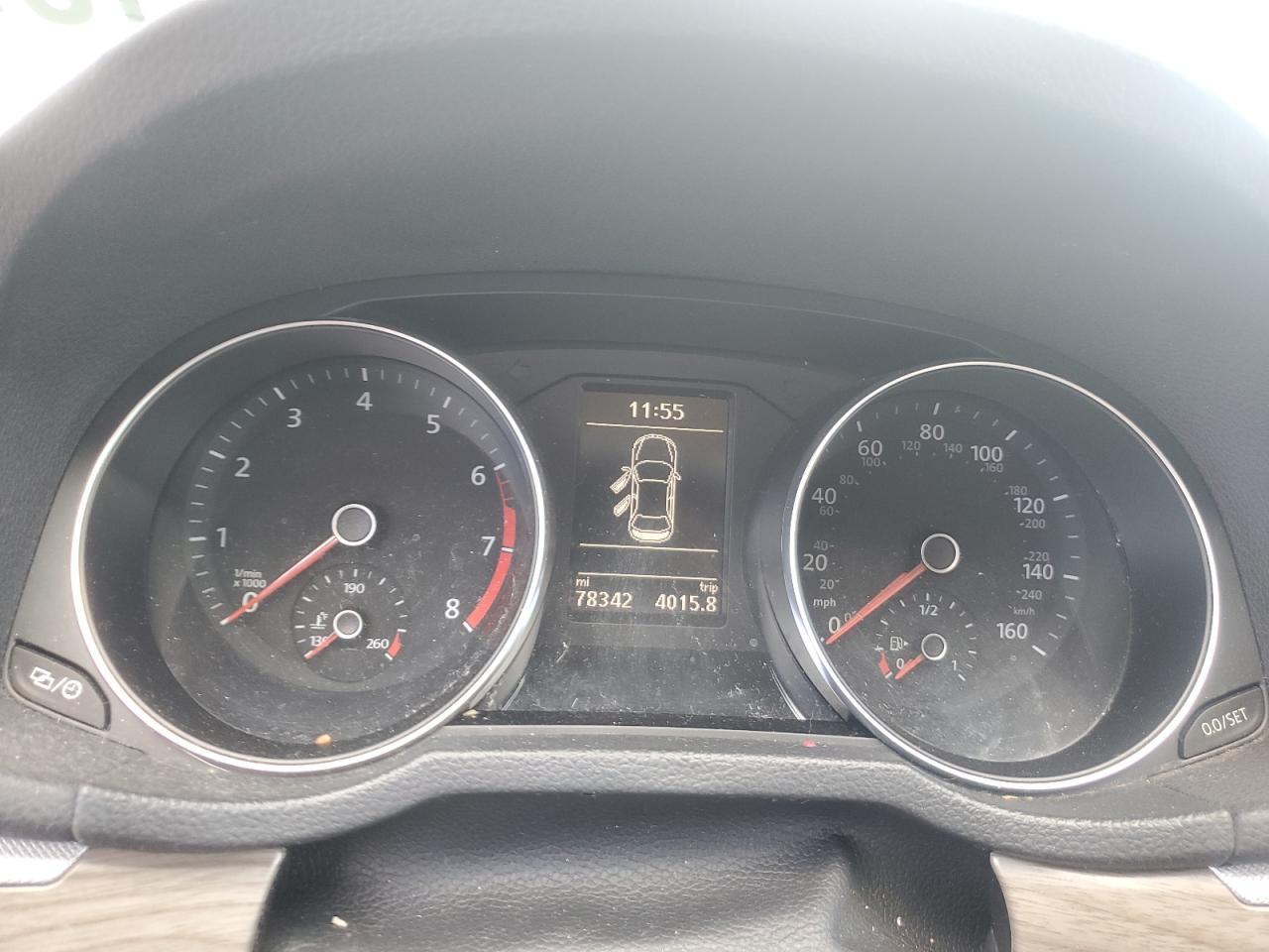 2016 VOLKSWAGEN Passat