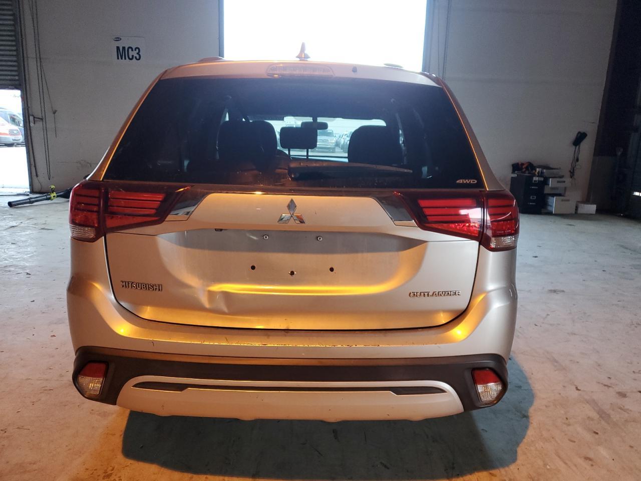 2019 MITSUBISHI outlander