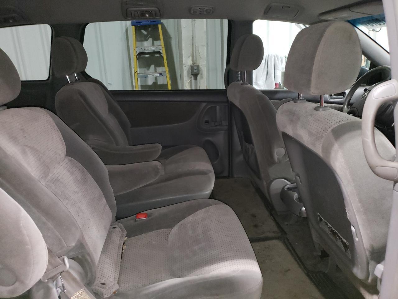 2008 TOYOTA SIENNA