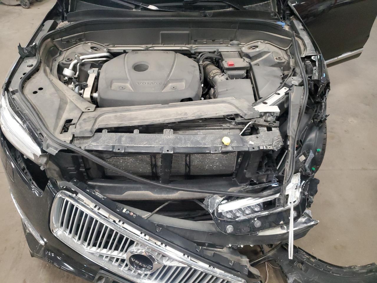2019 VOLVO XC90