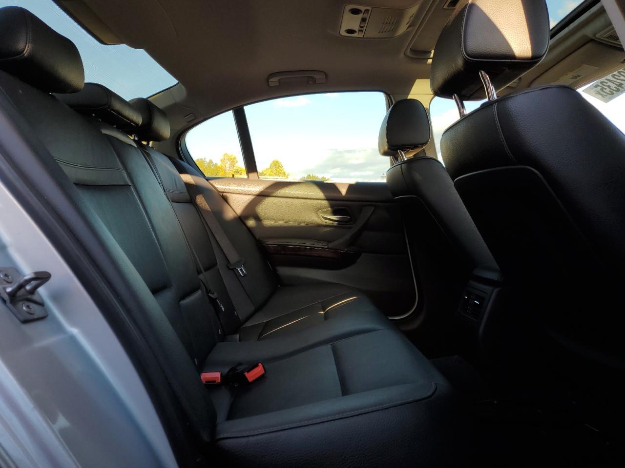 2011 BMW 3 SERIES