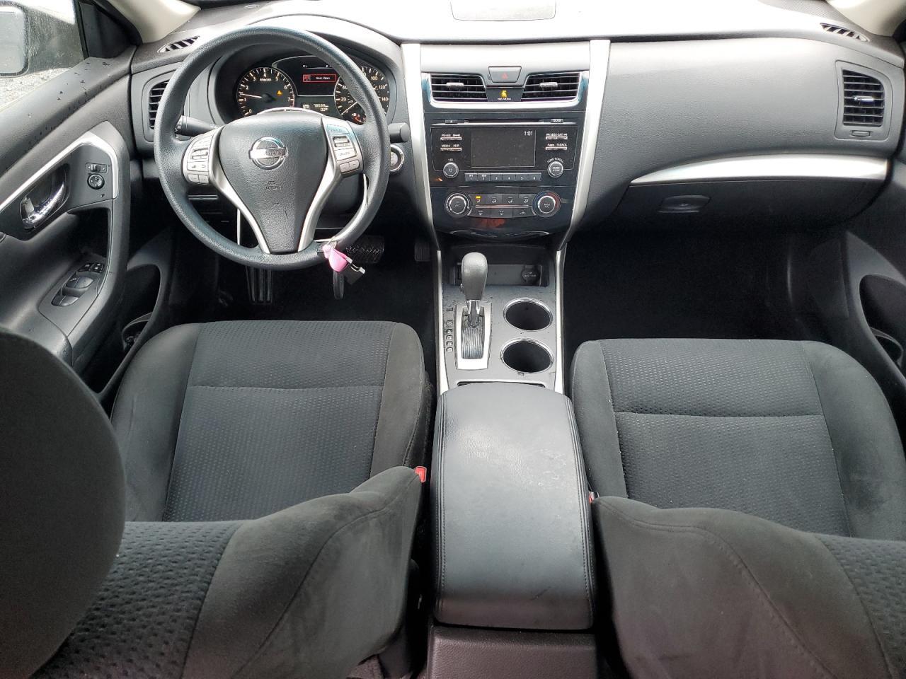2010 NISSAN ALTIMA
