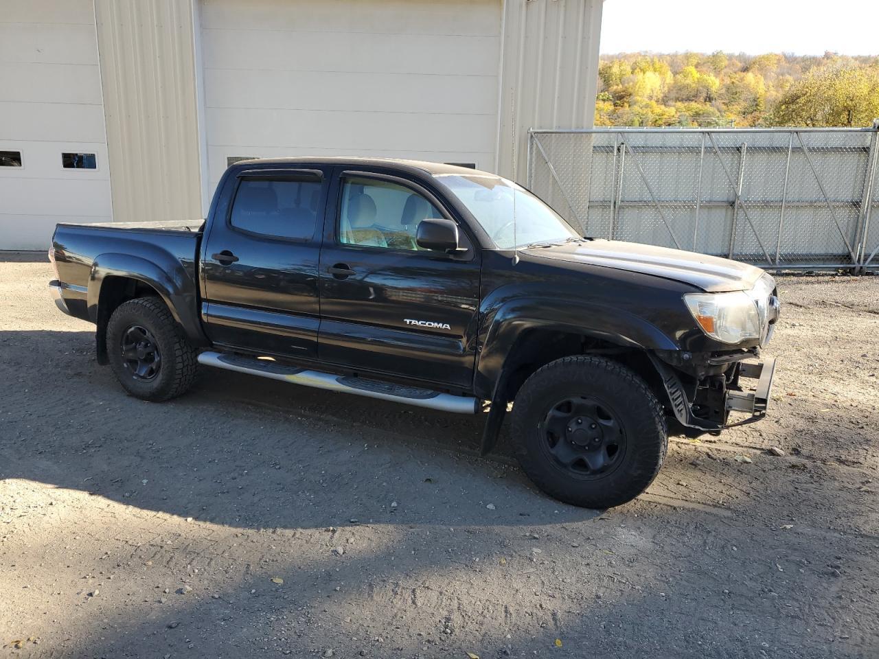 2011 TOYOTA TACOMA
